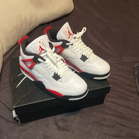 Jordan retro 4